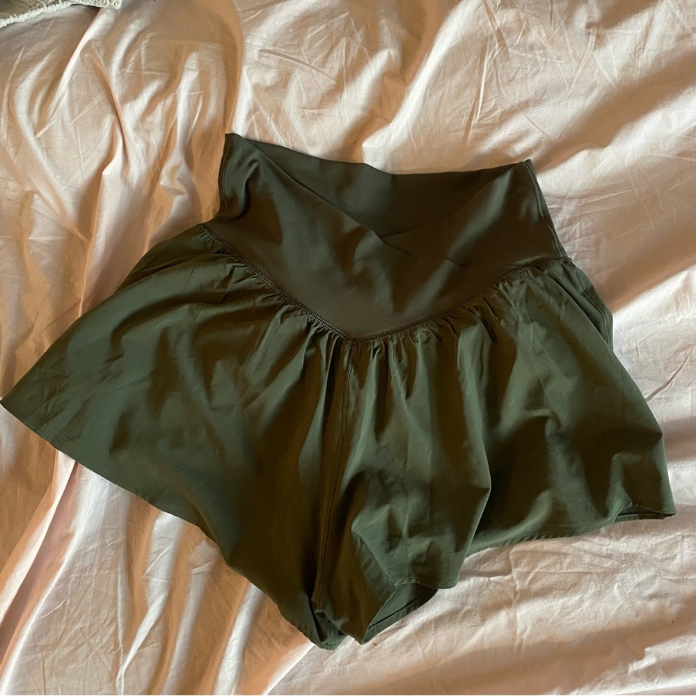 Aerie REAL ME crossover flowy shorts - olive green